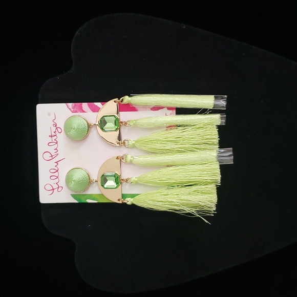 Gorgeous statement earrings - Picture 3 of 3